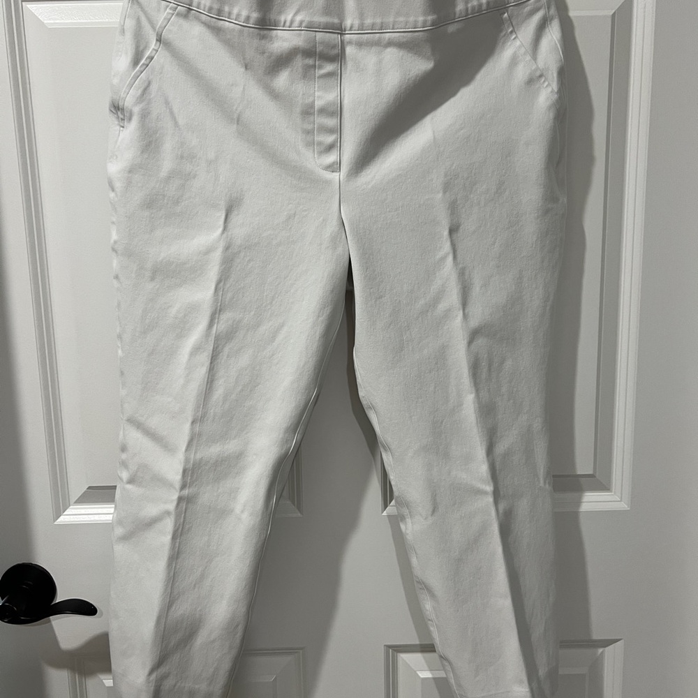 SPANX Ankle White Pants with Red Tag